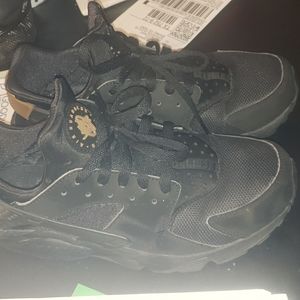 Used Nike Huaraches, size 8